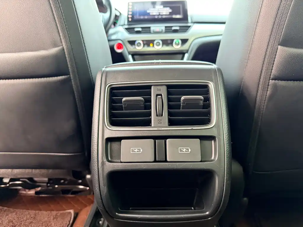 Honda Accord 2023 — фото 12