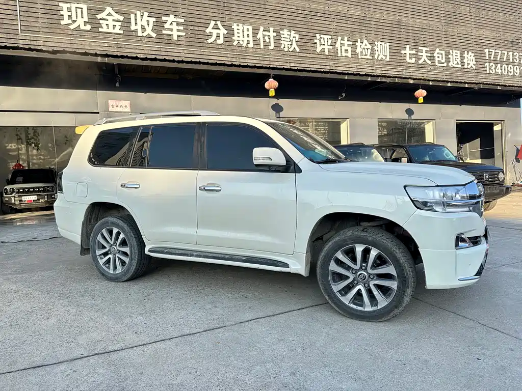 Toyota Land Cruiser 2011 — фото 4