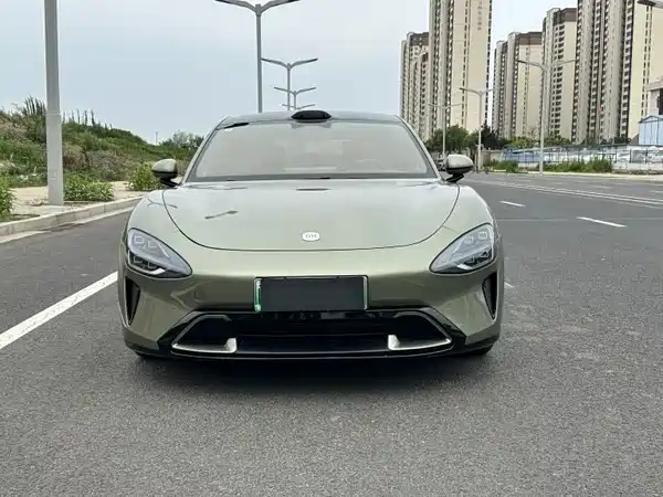 Xiaomi SU7 2025
