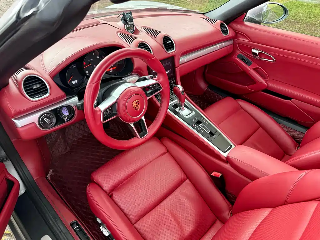Porsche 718 2016