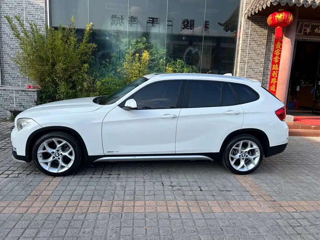 BMW X1 2015 — фото 7