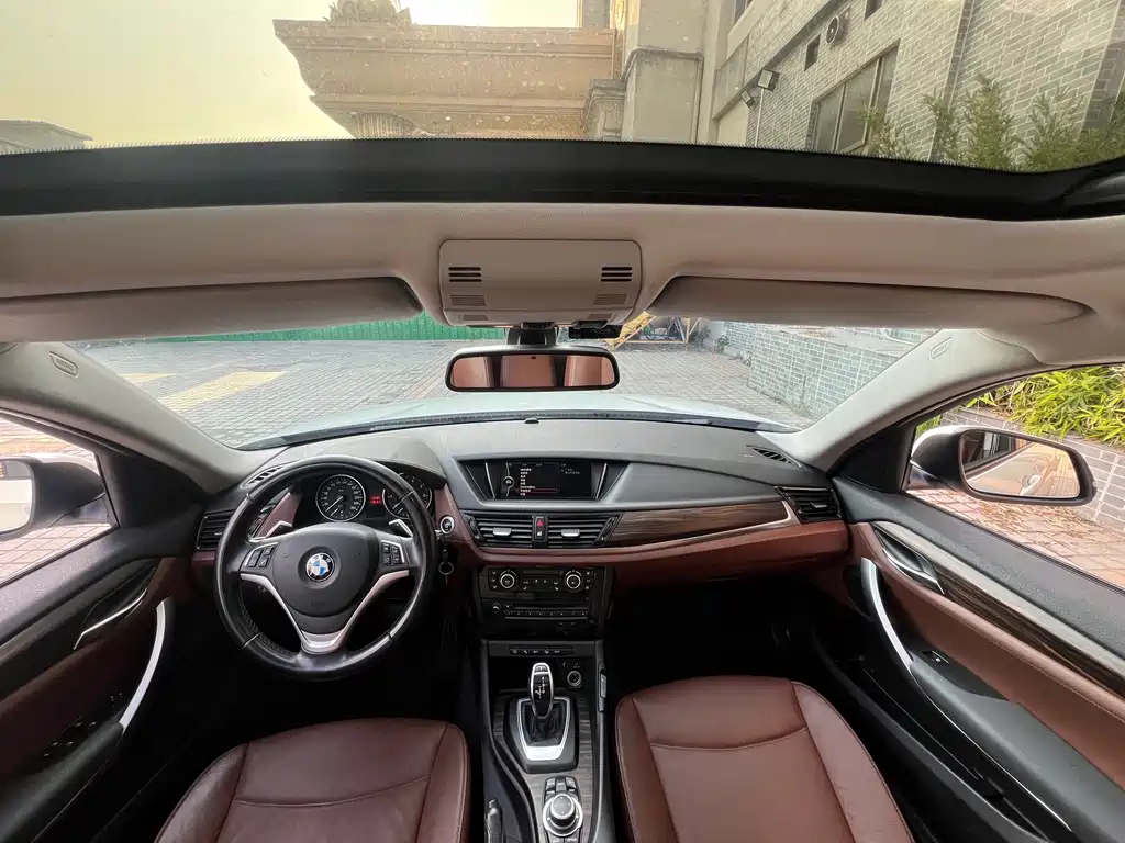 BMW X1 2015 — фото 16