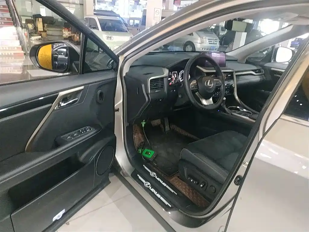 Lexus RX 2022 — фото 10