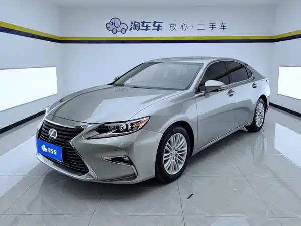 Lexus ES 2015