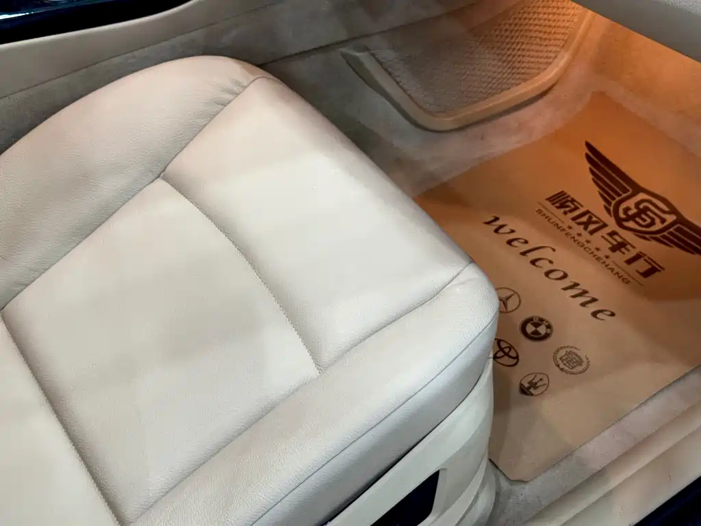 BMW 5 Series 2013 — фото 16