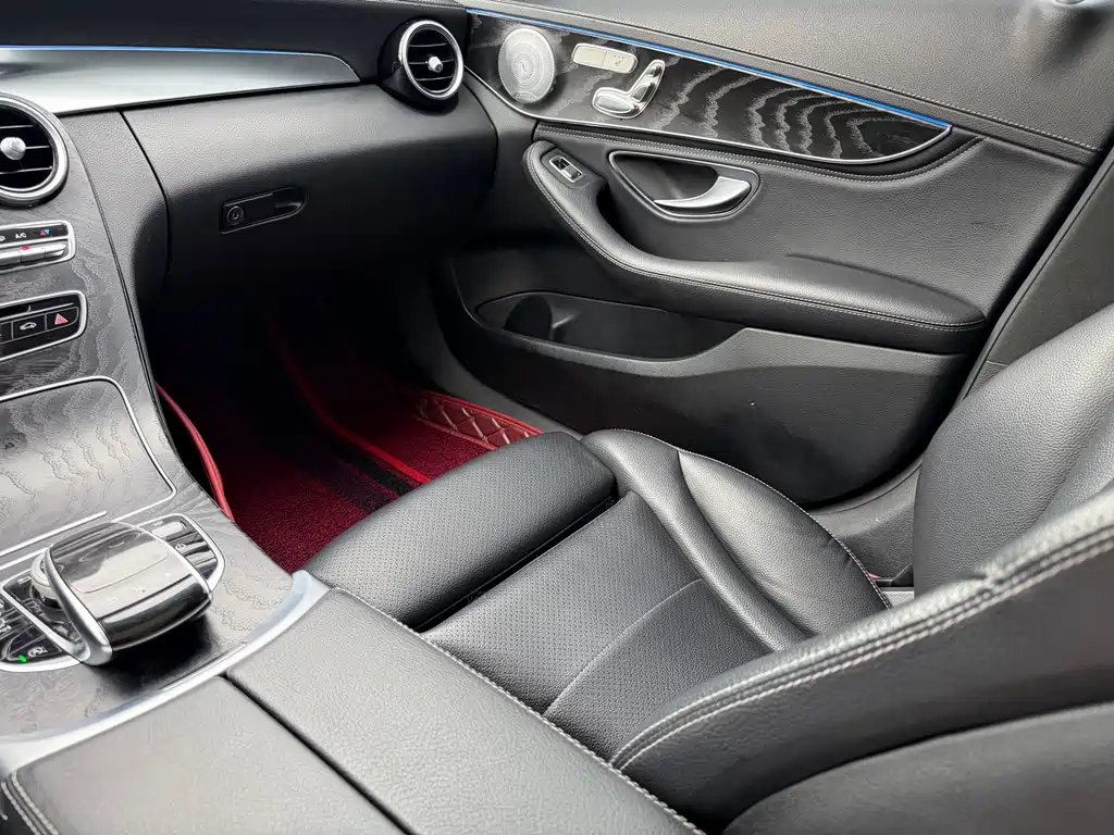 Mercedes-Benz C-Class 2018 — фото 22