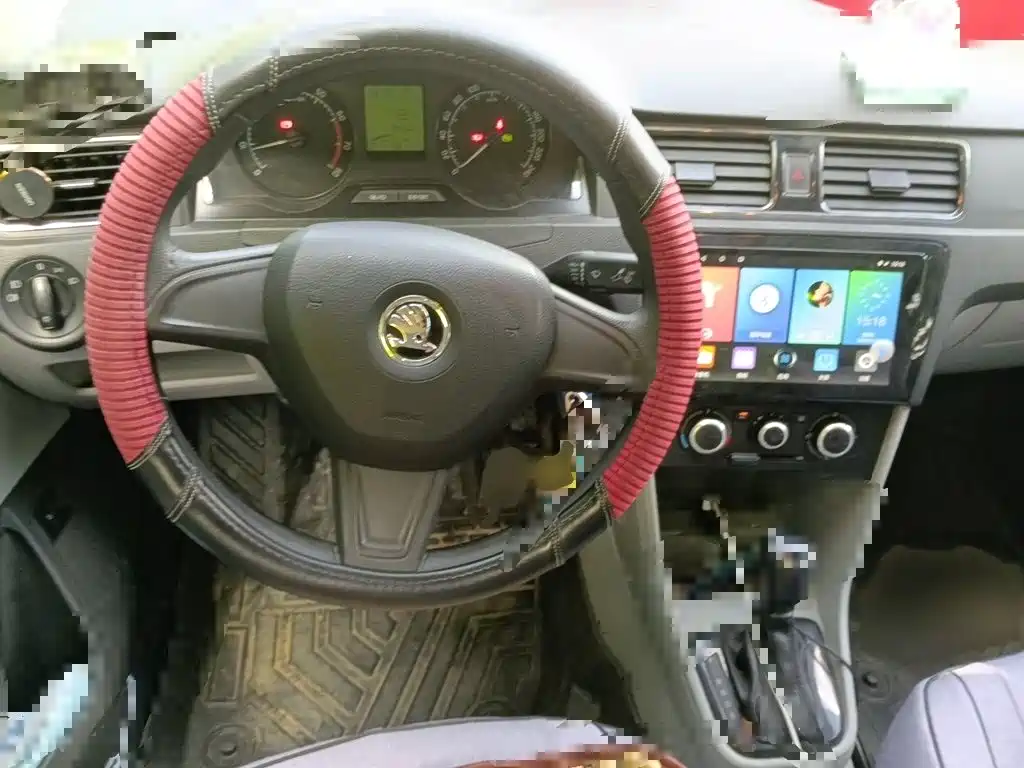 Skoda Rapid 2015