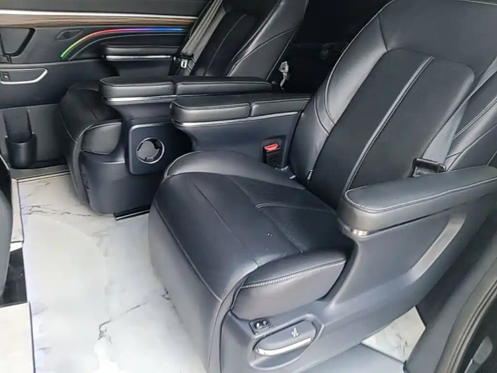 GAC Trumpchi M8 2022 — фото 17