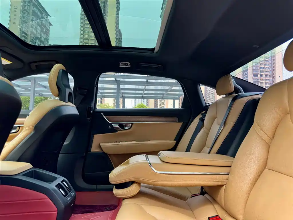 Volvo S90 2019 — фото 16