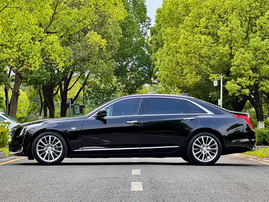 Cadillac CT6 2017 — фото 20