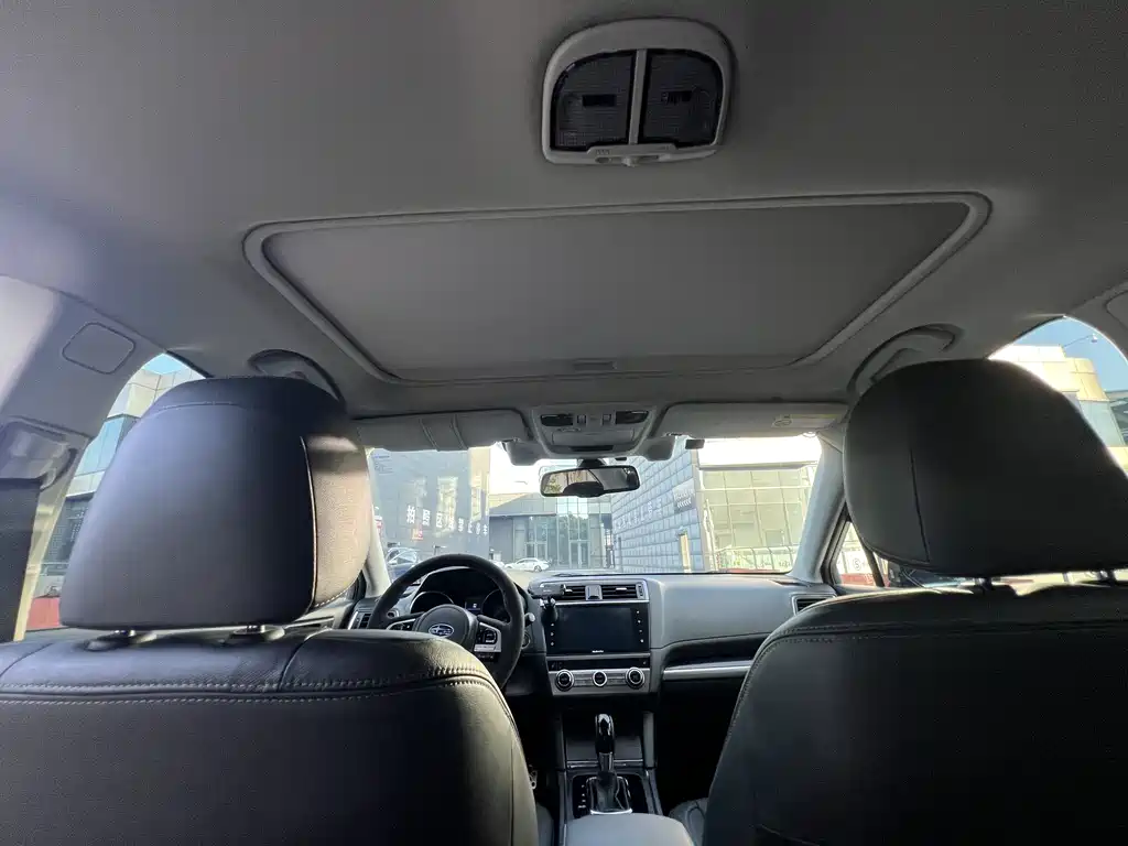Subaru Legacy 2017 — фото 13
