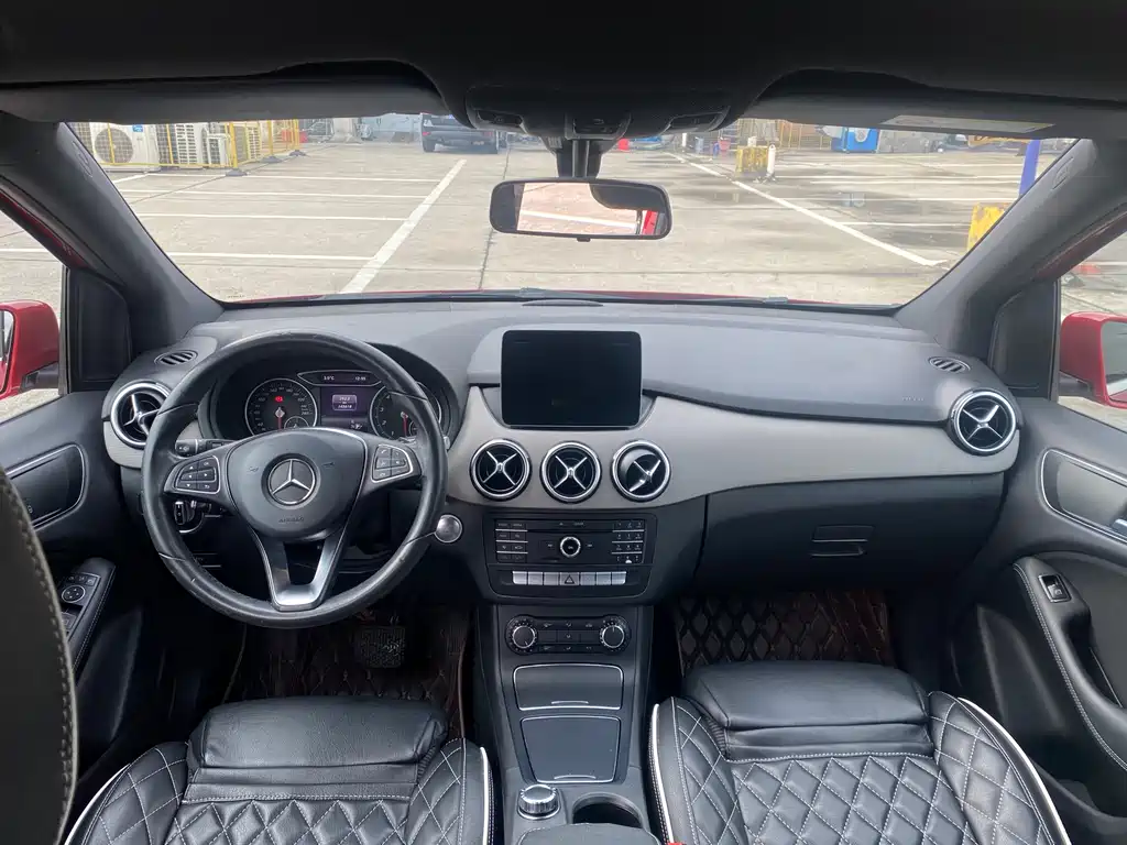 Mercedes-Benz B-Class 2018 — фото 10