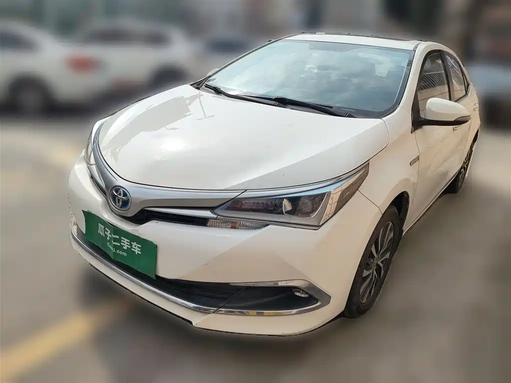 Toyota Corolla 2017 — фото 1