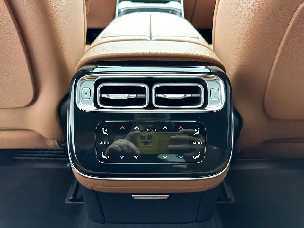 Mercedes-Benz S-Class 2023 — фото 17