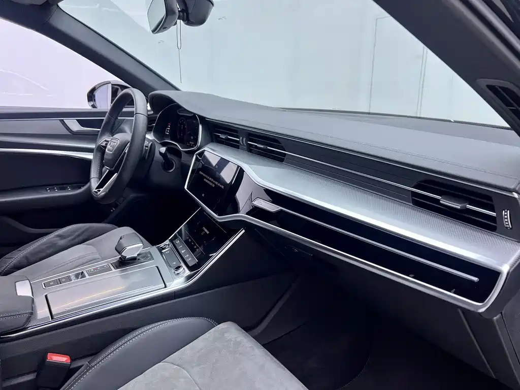 Audi A6L 2021 — фото 11