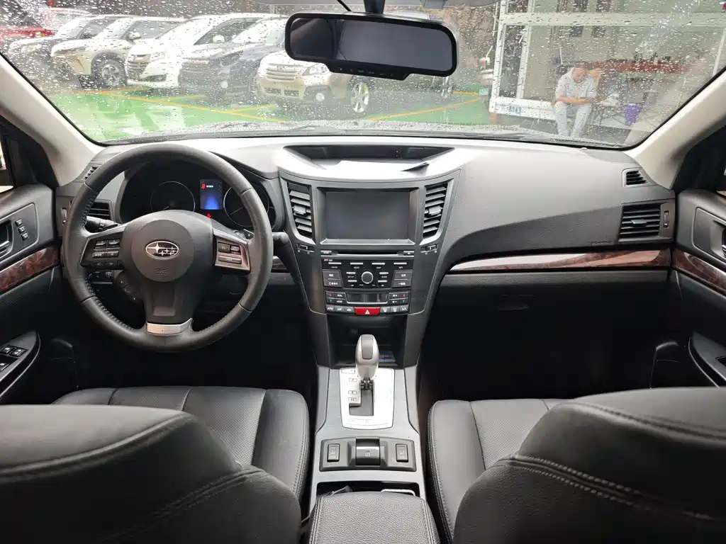 Subaru Outback 2013 — фото 4