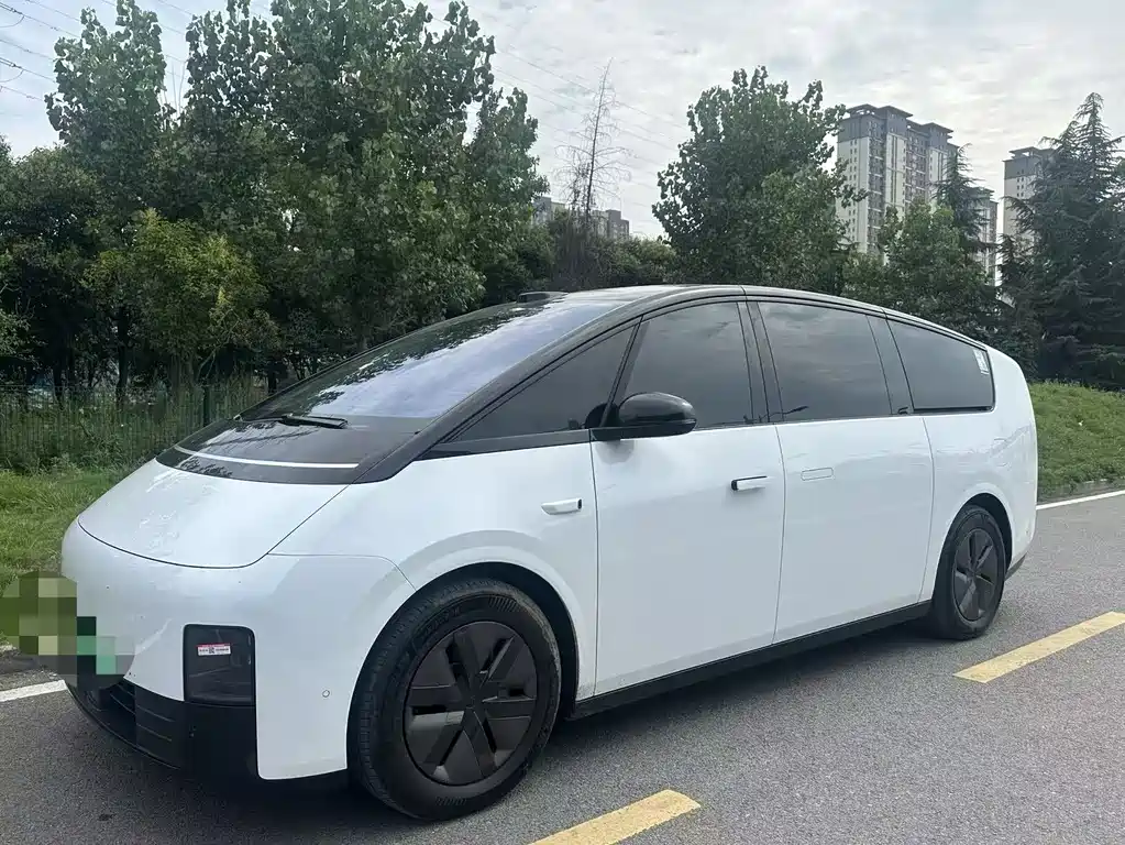 Li Auto Li MEGA 2026