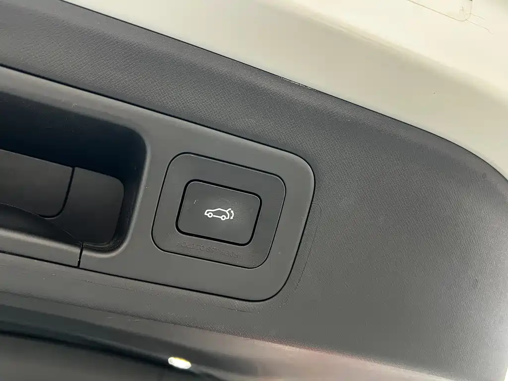 GAC Trumpchi M8 2024 — фото 27