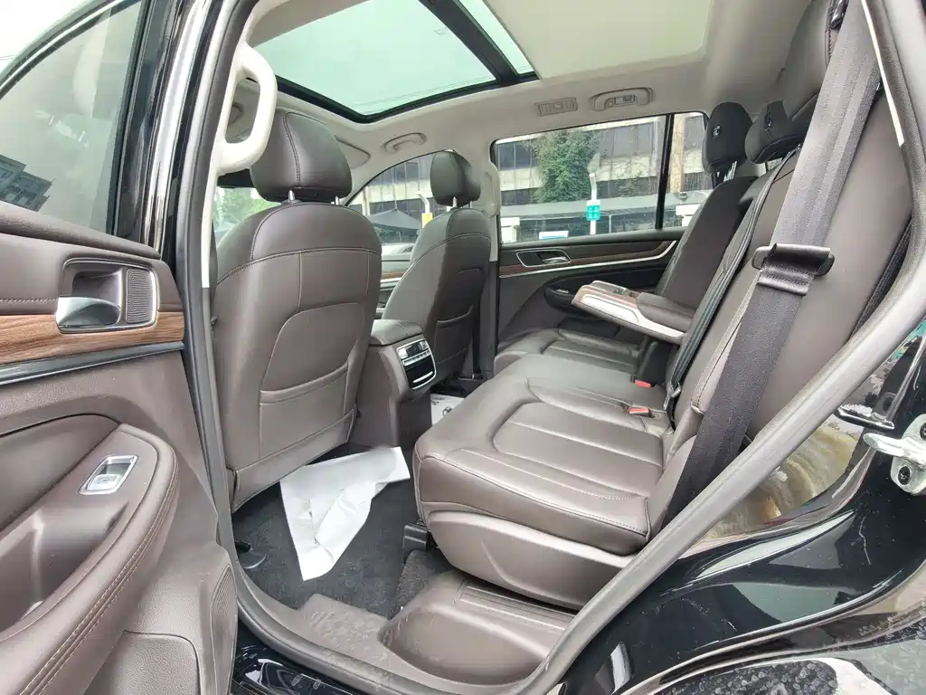 Roewe RX8 2020