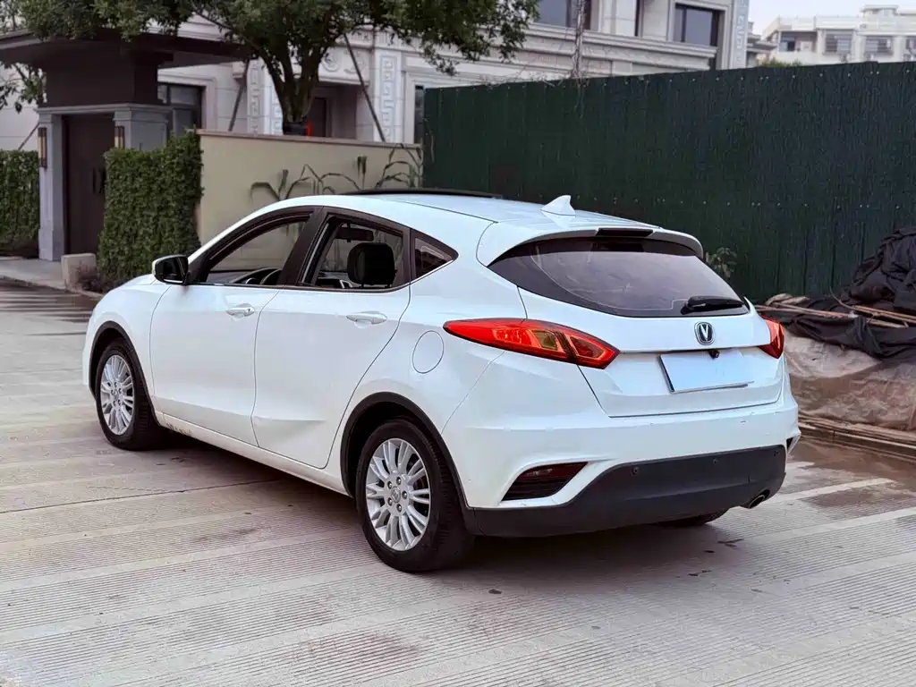 Changan Eado XT 2014 — фото 8