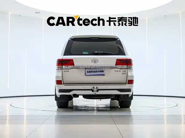 Toyota Land Cruiser 2013