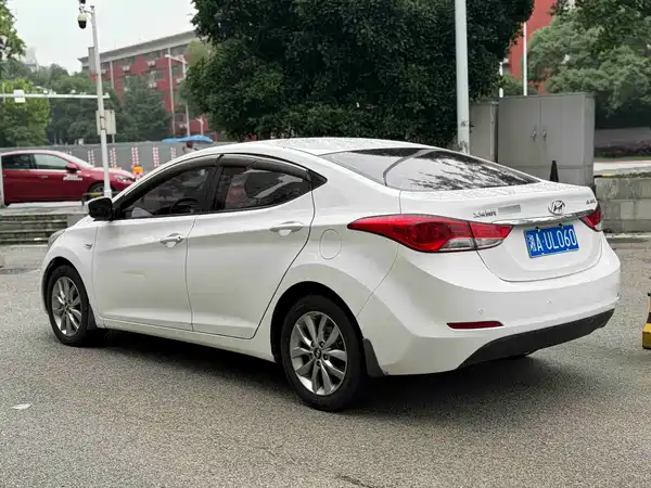 Hyundai Elantra Langdong 2015