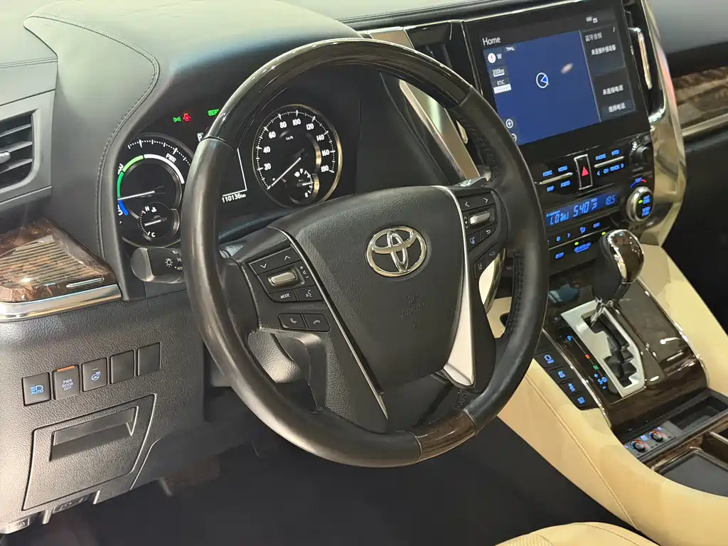 Toyota Alphard 2021 — фото 15