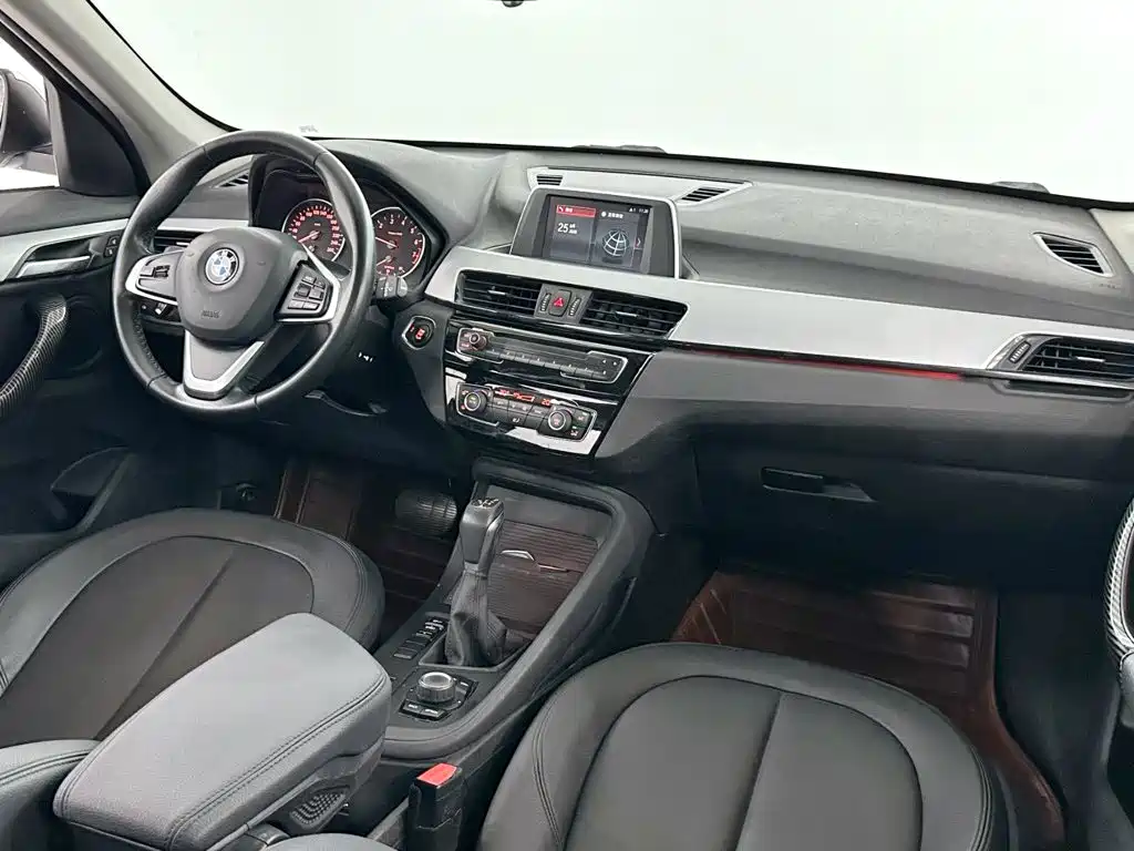 BMW X1 2018 — фото 13