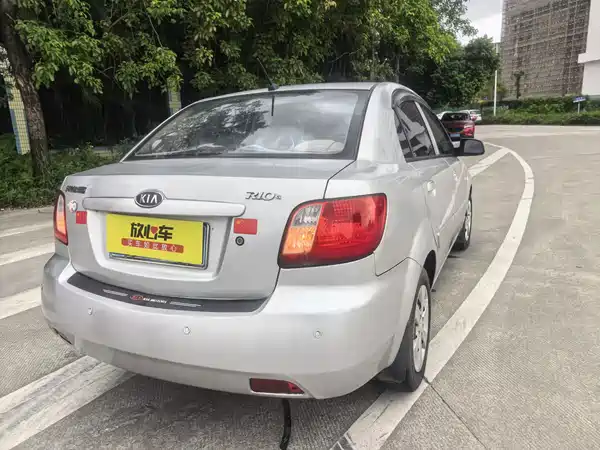 Kia 锐欧 2007款 1.4L MT GLS 2010