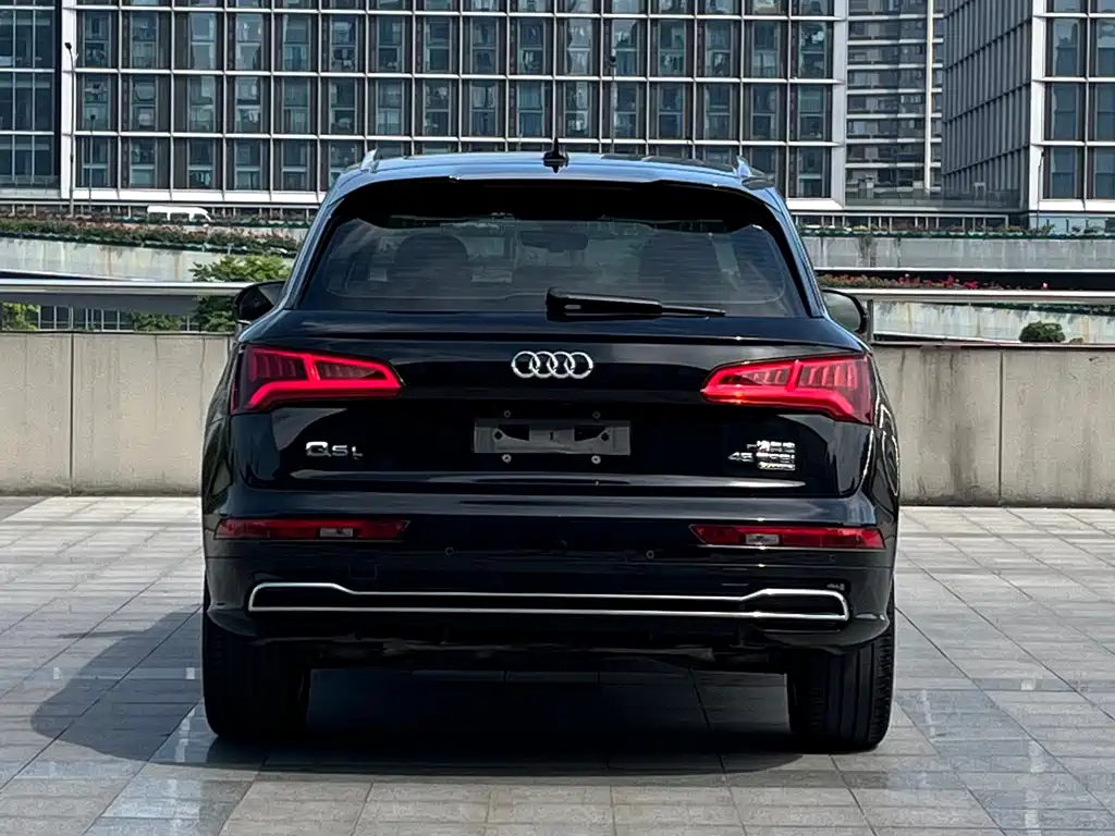 Audi Q5L 2021 — фото 4