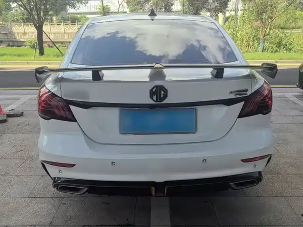 MG6 2022