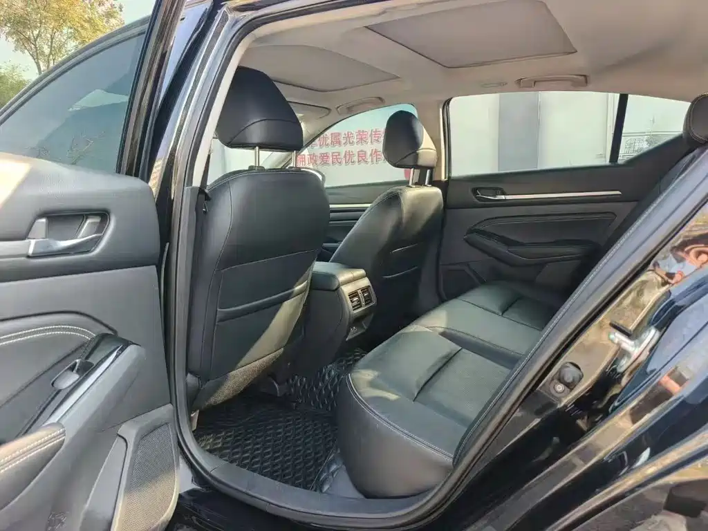 Nissan Teana 2021