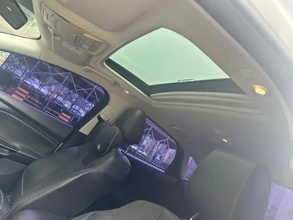 Ford Focus 2015 — фото 11