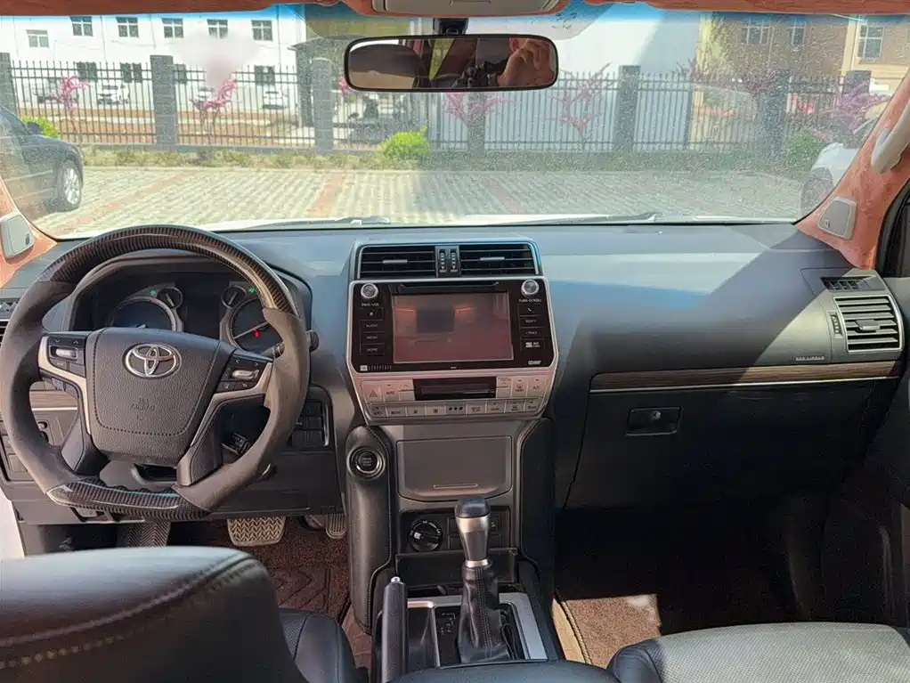 Toyota Prado 2018 — фото 12