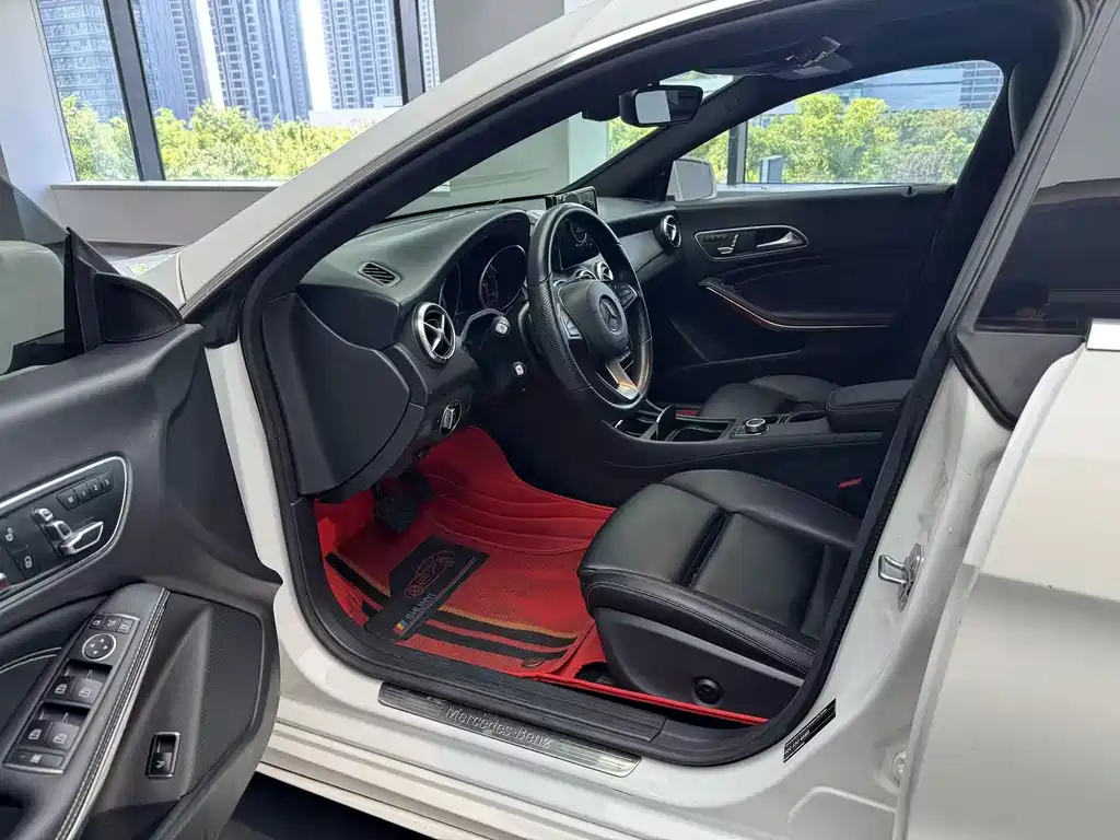Mercedes-Benz CLA 2018 — фото 12