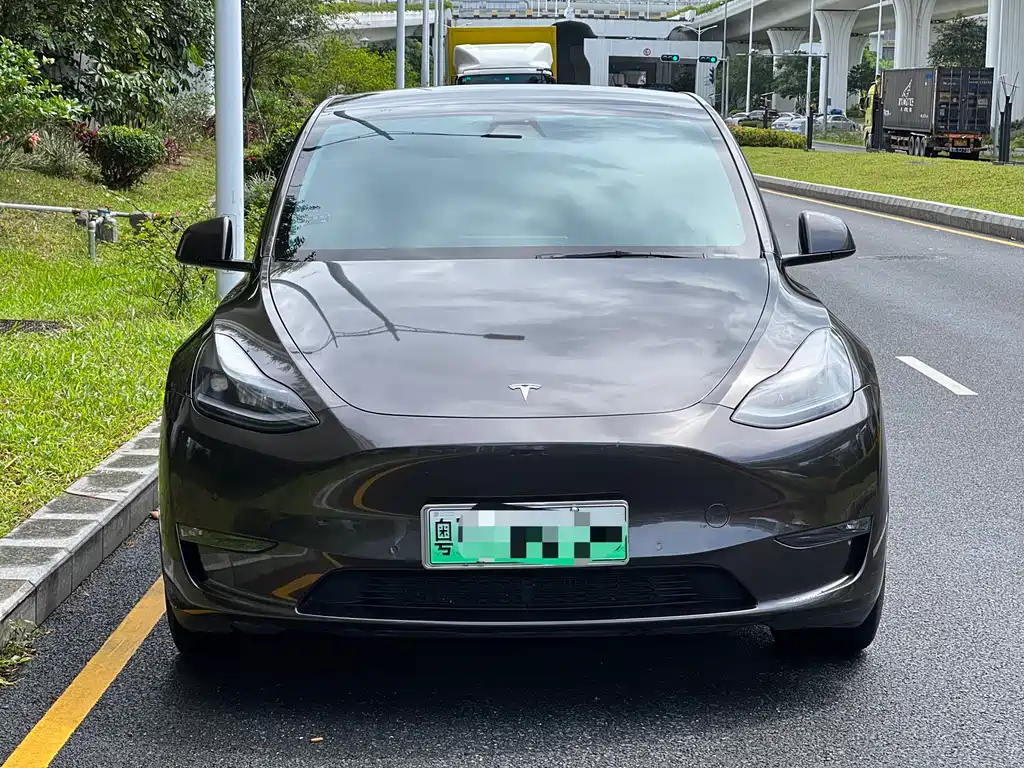 Tesla Model Y 2022 — фото 2