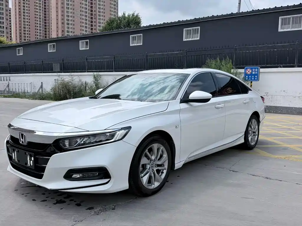Honda Accord 2020 — фото 1