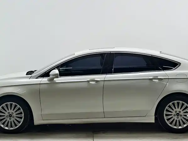 Ford Mondeo 2015