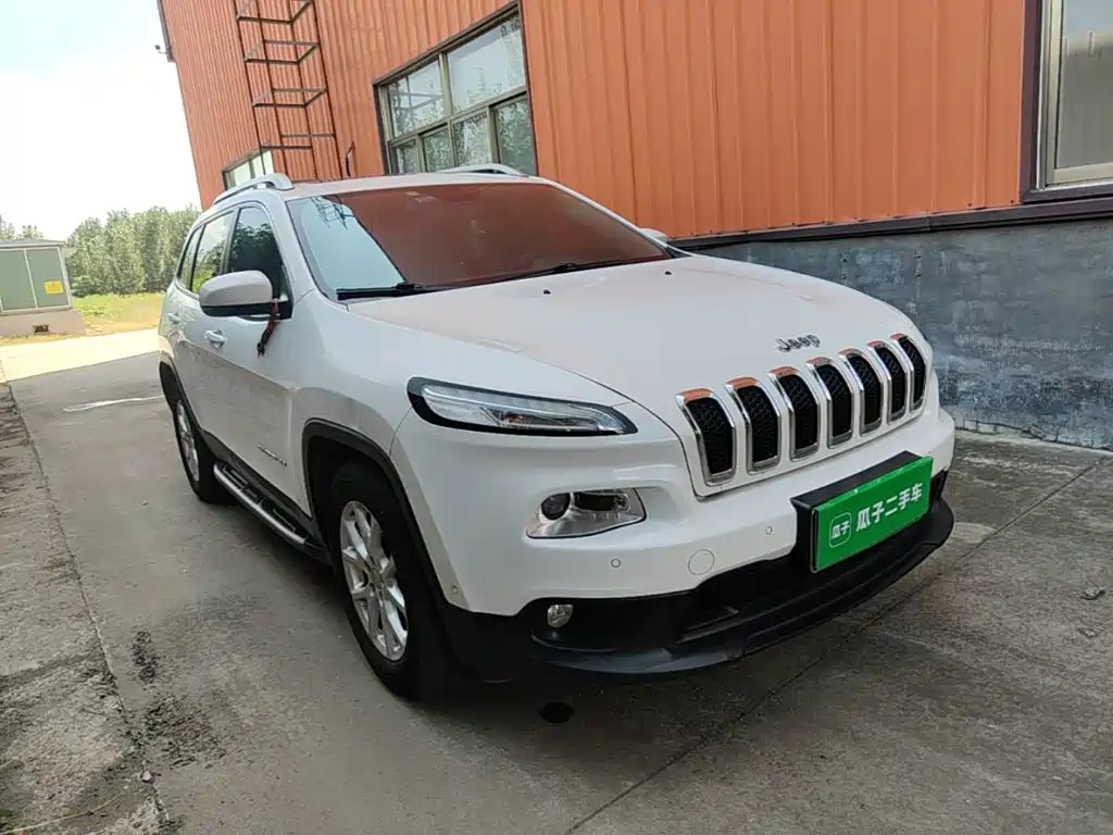 Jeep Cherokee 2016 — фото 4