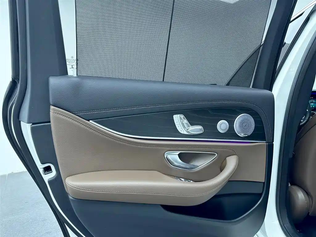 Mercedes-Benz E-Class 2021 — фото 11
