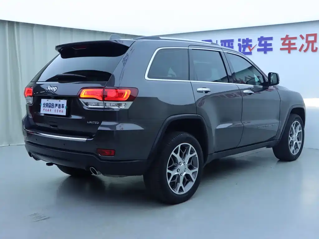 Jeep Grand Cherokee 2022 — фото 26