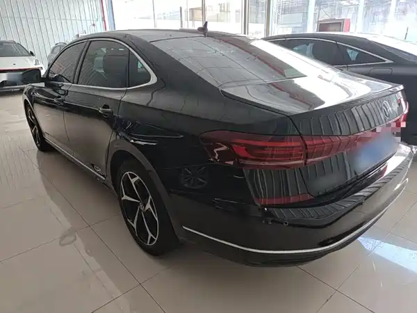Volkswagen Passat 2025
