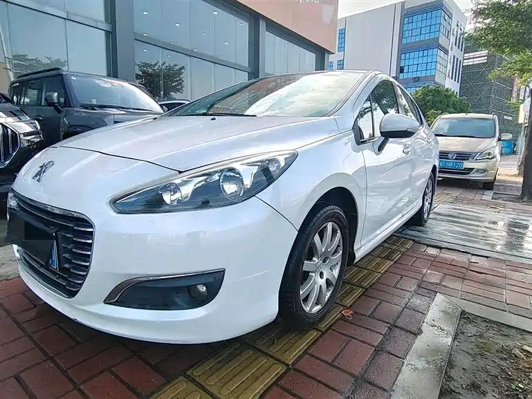 Peugeot 308 2015