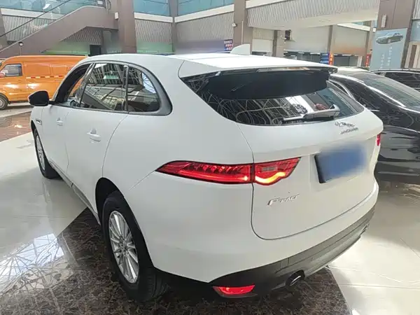 Jaguar F-PACE 2018