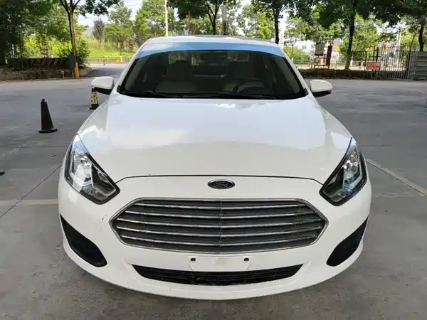 Ford Escort 2018