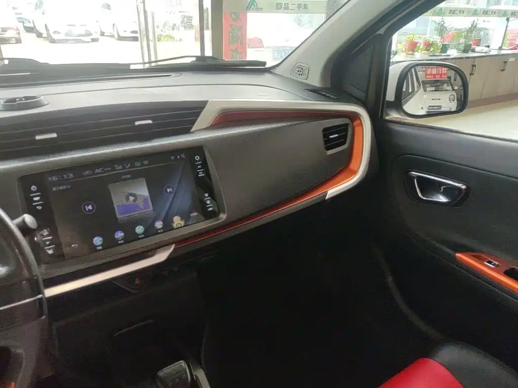 Geely Vision X1 2018 — фото 13