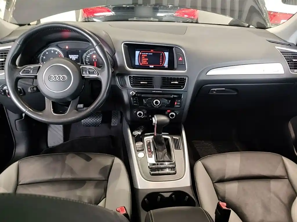 Audi Q5 2017 — фото 10