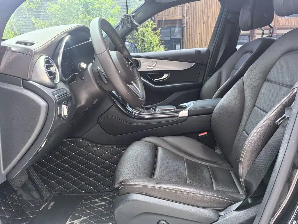 Mercedes-Benz GLC 2021