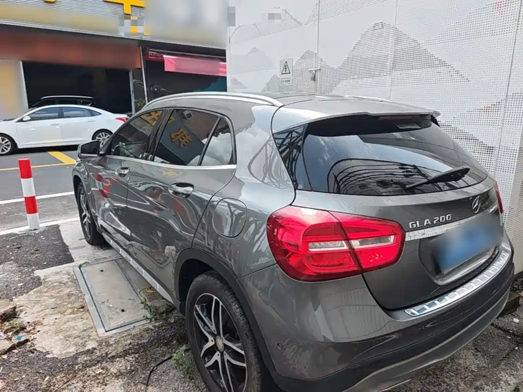 Mercedes-Benz GLA 2016