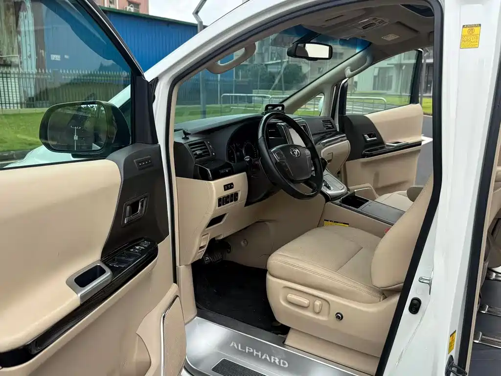 Toyota Alphard 2015 — фото 4